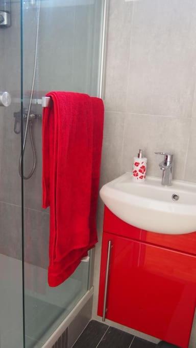 Le 105 Bis Eiffel Bed & Breakfast Paris Dış mekan fotoğraf